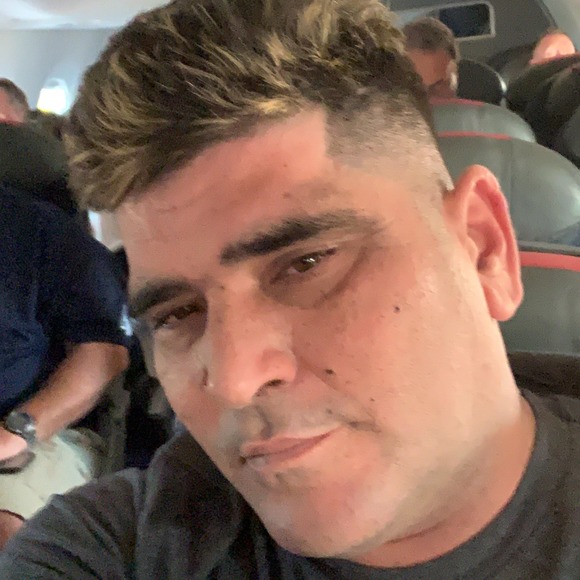 Meet your Posher, Luis - Picture 1 of 1